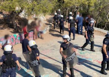 Προσαγωγές κατοίκων από την ΕΛΑΣ στον λόφο του Στρέφη (ενημέρωση)