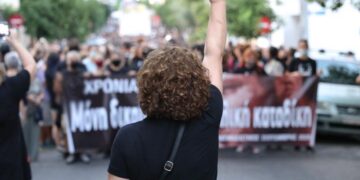 Η μάνα για τα παιδιά όλου του κόσμου