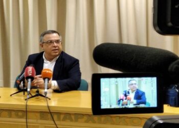 Εικονική κυβερνητική πραγματικότητα για τους δημοσιογράφους