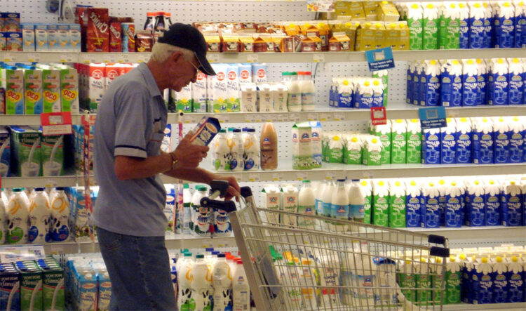 Στο «καλάθι των αχρήστων» πετά η κυβέρνηση τις λαϊκές ανάγκες