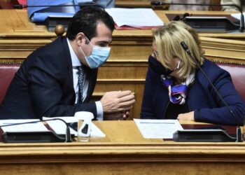 Στήνουν «ΕΣΥ» ιδιωτών και μεγαλοκλινικαρχών
