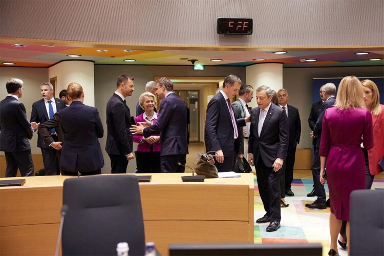 Προκλητικά αδιάφορη παραμένει  η ΕΕ