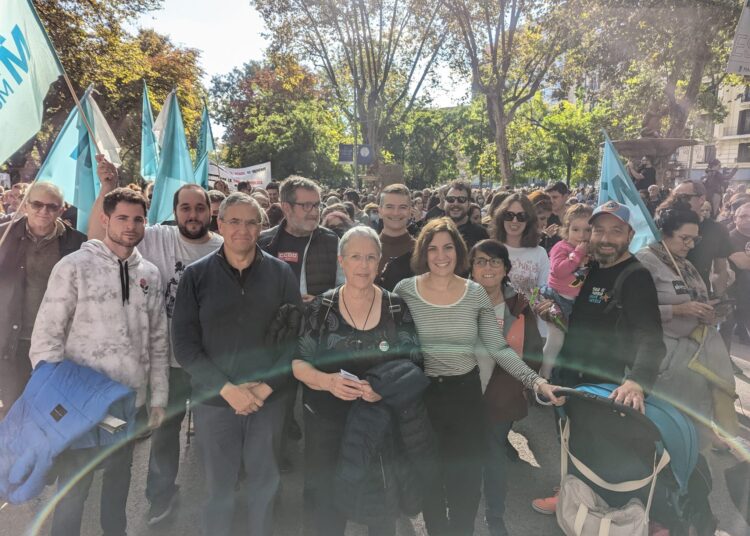 Οι εργαζόμενοι της Μαδρίτης διαδηλώνουν κατά της ιδιωτικοποίησης της υγείας (φωτο+βίντεο)