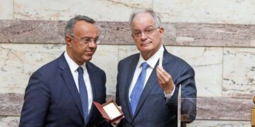 Προϋπολογισμός: Ακραία ταξικός και με έξτρα φορολογικά βάρη 3,2 δισ. ευρώ