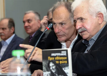 Ο τυμβωρύχος του Πολυτεχνείου ξαναχτύπησε!