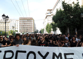 Μαζικά στην απεργία γιατί έχουμε τη δύναμη!