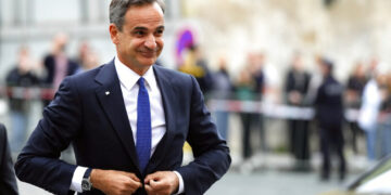 Μίλησε  ο Μητσοτάκης για χαβιάρι και σαμπάνια