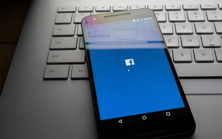 Οι ψηφιακές πλατφόρμες σκοτώνουν τις… ειδήσεις