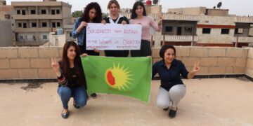 Kάλεσμα προς τις γυναίκες του κόσμου : Υπερασπιστείτε τη Ροζάβα από τις επιθέσεις της Τουρκίας