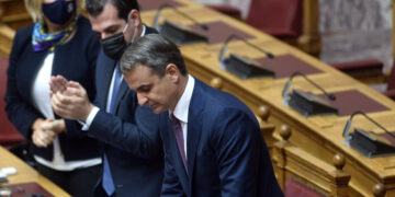 Νεκροθάφτες του ΕΣΥ, Υγεία μόνο για έχοντες