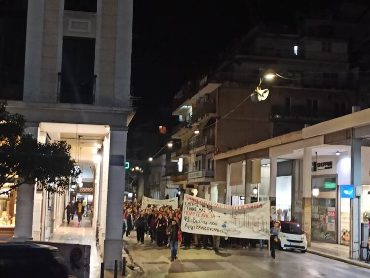 Πάτρα: Καταγγελία ν.Κ.Α. για σύλληψη μέλους της – «Δεν θα κάνουμε βήμα πίσω!» (φωτο + βίντεο)