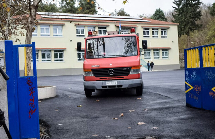 Από τις Σέρρες μέχρι την Αθήνα, η κατάσταση των σχολείων είναι επικίνδυνη