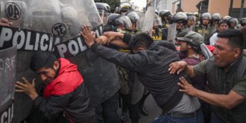 ΝΑΡ: Νίκη στον λαό του Περού!