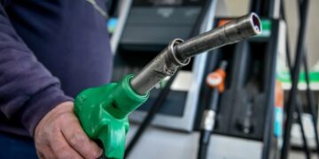 Ακριβή μου (κι εύφλεκτη) βενζίνη