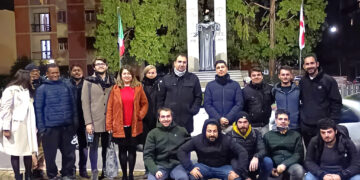 φωτό από διεθνή αντιπολεμική συνδιάσκεψη στο Μιλάνο