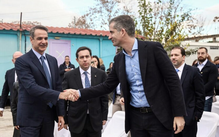 Στήνουν φιέστες της παράδοσης της πόλης μας στα αφεντικά τους και τις πολιτικές τους τύπου Κατάρ