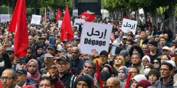 Τυνησία: Ζητείται νέα άνοιξη στην καρδιά του χειμώνα