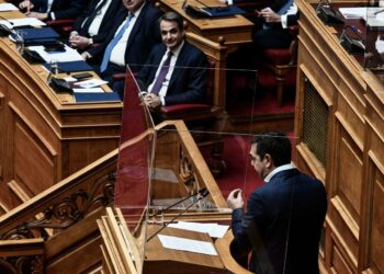 Θέλουν «επισυνδεμένες» και υπό καταστολή τις λαϊκές αντιστάσεις