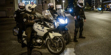 Αστυνομική σφαίρα στο κεφάλι σε 16χρονο παραμονές 6ης Δεκέμβρη