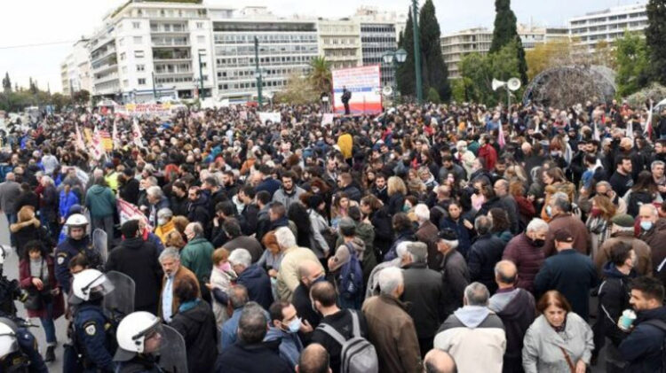 Οι ζωές μας έχουν αξία, δεν βγαίνουν στο σφυρί!