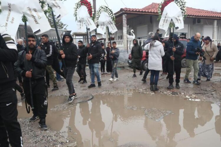 Μαζικά και πάλι στους δρόμους, αστυνομικά όργια καταστολής