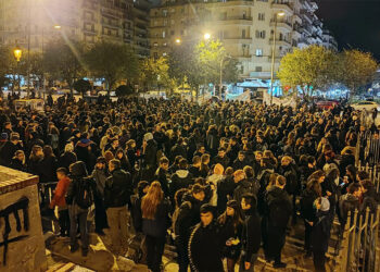Μεγάλες διαδηλώσεις διαμαρτυρίας, άγρια αστυνομική καταστολή (φωτο-βίντεο)