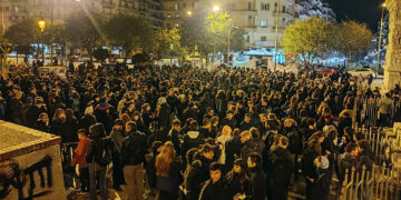 Μεγάλες διαδηλώσεις διαμαρτυρίας, άγρια αστυνομική καταστολή (φωτο-βίντεο)