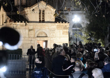Πέντε πράγματα που μάθαμε (ξανά) με την κηδεία του έκπτωτου