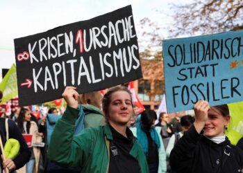 Γερμανία: Να πάρουμε τα όπλα από τα χέρια των αστών!