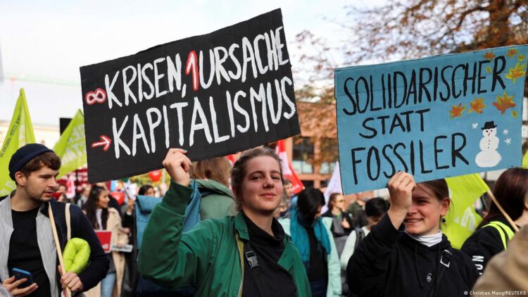 Γερμανία: Να πάρουμε τα όπλα από τα χέρια των αστών!