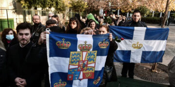 Γιατί «κλαίνε» οι μοναρχικοί;