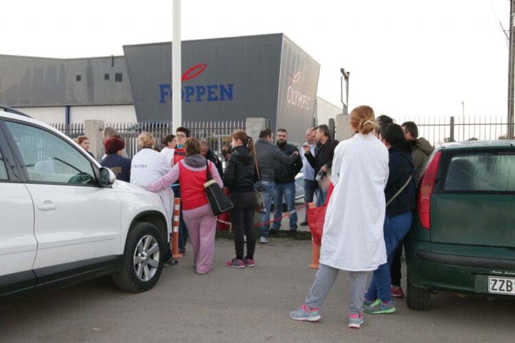 Μαζικές απολύσεις στο εργοστάσιο της FOPPEΝ