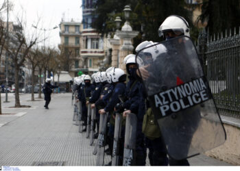 Ένδειξη αδυναμίας η ωμή καταστολή