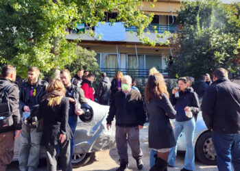 Φραγμός αλληλεγγύης σε έξωση μονογονεϊκής οικογένειας