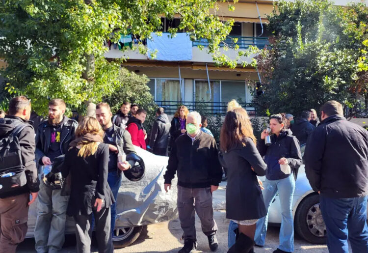 Φραγμός αλληλεγγύης σε έξωση μονογονεϊκής οικογένειας