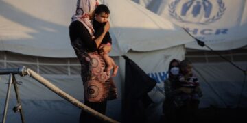 Όταν μαθαίνεις στις 23/12 ότι απολύεσαι στις 31/12…