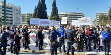 Η αλβανική κοινότητα στην Ελλάδα αγωνίζεται και διεκδικεί τα δικαιώματά της!