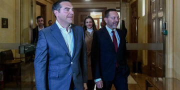 ΣΥΡΙΖΑ: Συμβιβασμός με Στουρνάρα,  στόχος η «πολιτική σταθερότητα»