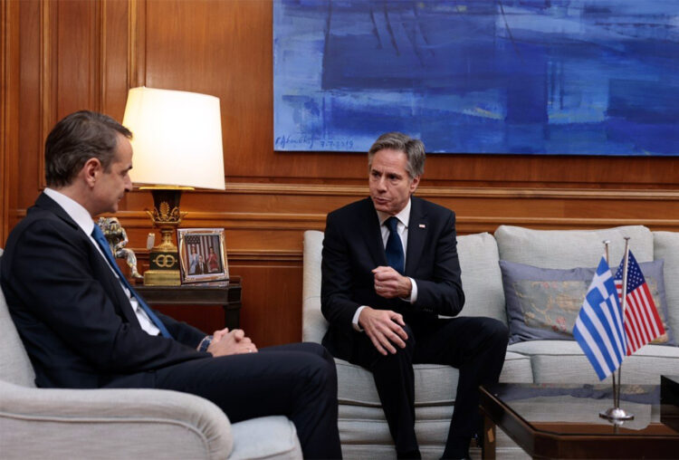 Επίσκεψη Μπλίνκεν: Αντιπολεμικό μήνυμα από τους φαντάρους