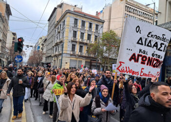 Απεργιακός σεισμός από άκρη σε άκρη σε όλη τη χώρα!!