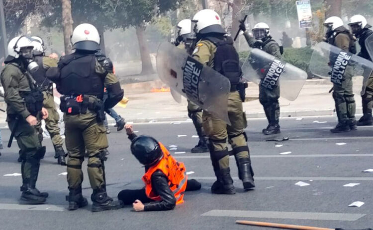 Αμόκ καταστολής κατά διαδηλωτών