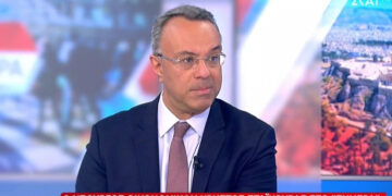 «Θωρακισμένες» τράπεζες, λεηλατημένος λαός