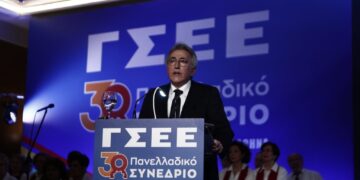 Η ΓΣΕΕ κλείστηκε στο… Καβούρι της