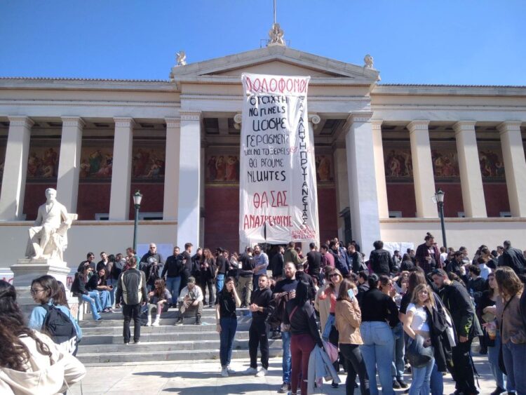 Αριστερά για το κίνημα, ή πίσω και κόντρα σε αυτό;