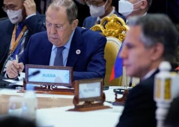 Ουκρανία: Σχέδια «ειρήνευσης»,  ενώ ο πόλεμος κλιμακώνεται