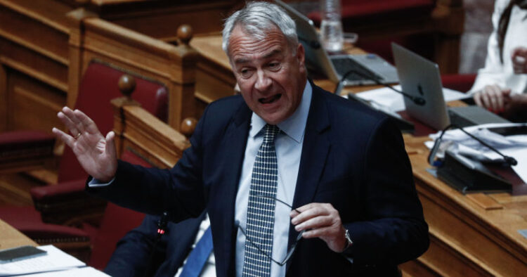 Σπόνσορας των ναζί η κυβέρνηση, επικίνδυνοι ρόλοι στους δικαστές