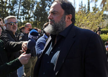 Κοπρολάγνοι εφοπλιστές, αδίστακτοι μιντιάρχες