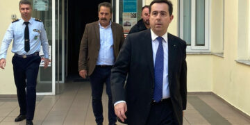 Σέρνουν τον Σύλλογο Υπαλλήλων Υπηρεσίας Ασύλου στα δικαστήρια