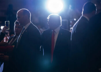 Ο Τραμπ, το σόου και η ουσία