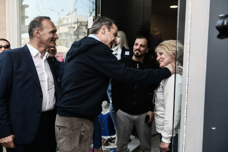 Εκστρατεία με ακροδεξιά ατζέντα και «γελαστούς εργαζόμενους»